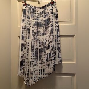 W by Worth Black and White Abstract Pleated High-Low Skirt
